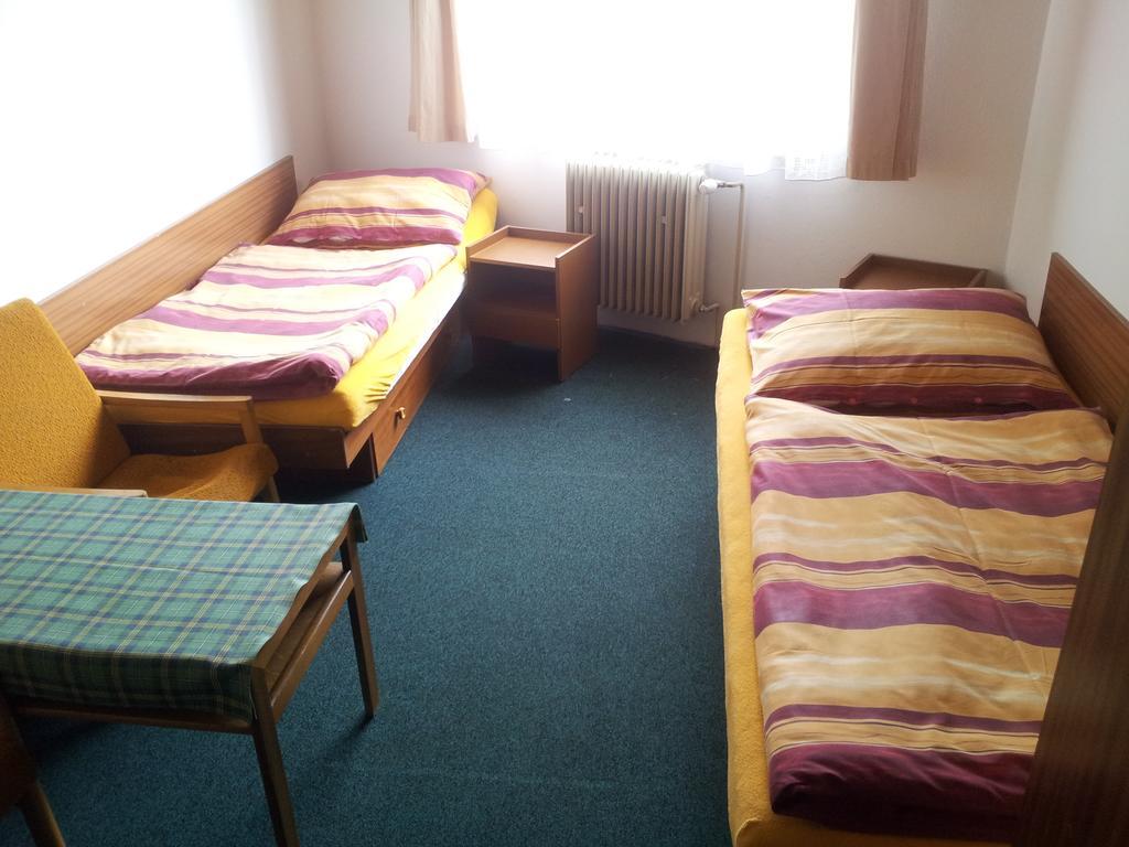 Penzion Tenis Poděbrady Chambre photo