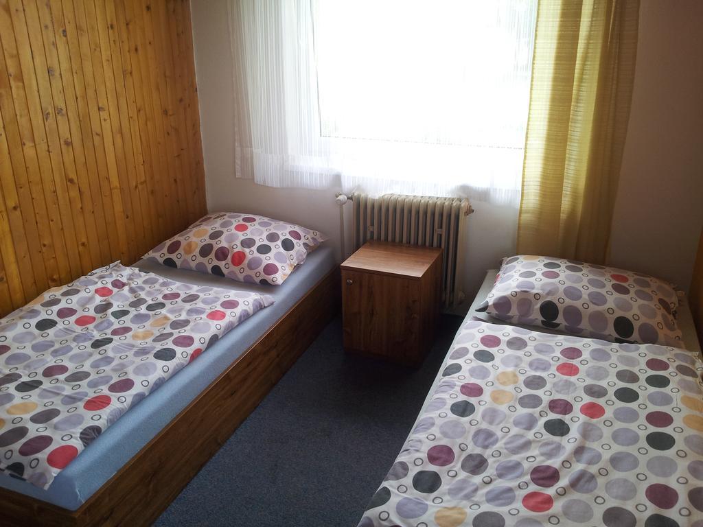 Penzion Tenis Poděbrady Chambre photo