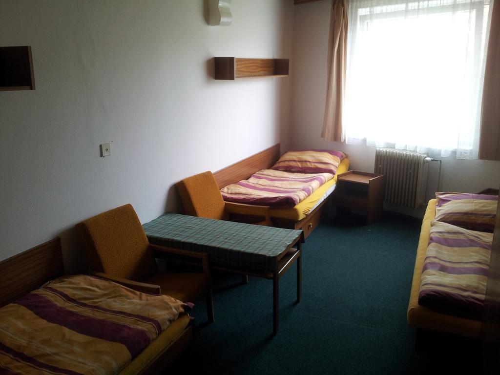 Penzion Tenis Poděbrady Chambre photo