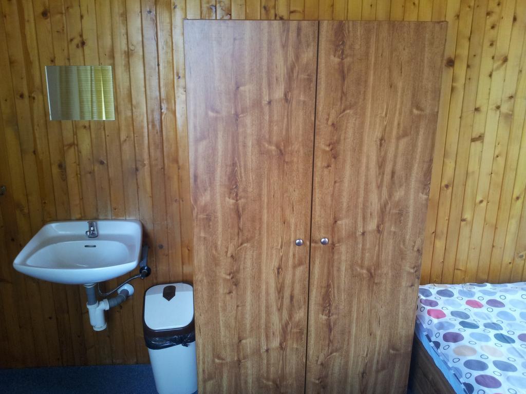 Penzion Tenis Poděbrady Chambre photo