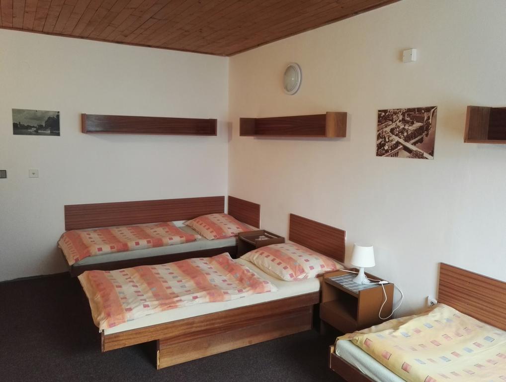 Penzion Tenis Poděbrady Extérieur photo