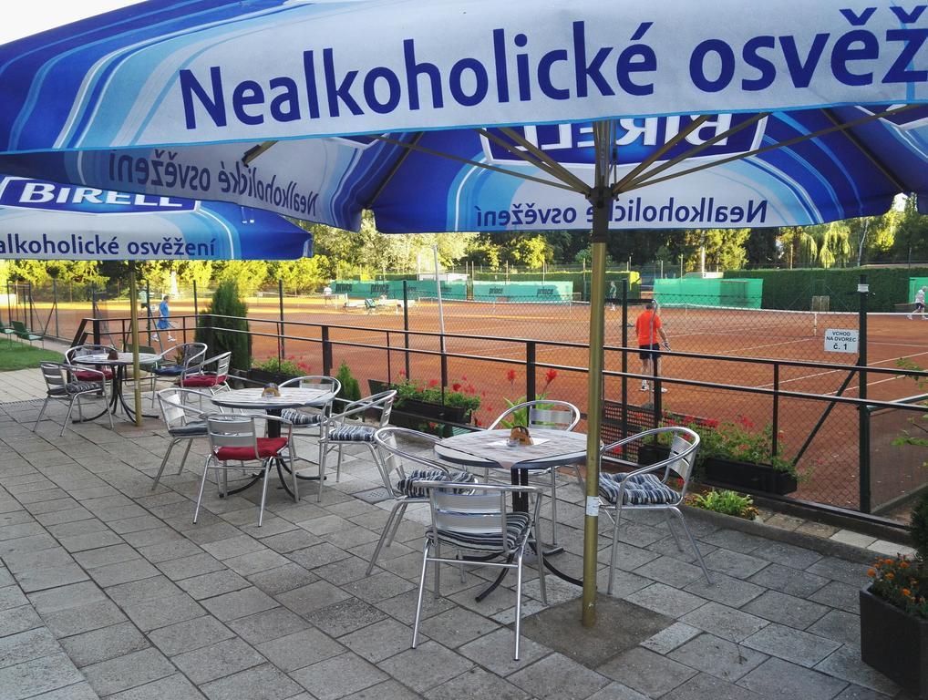 Penzion Tenis Poděbrady Extérieur photo