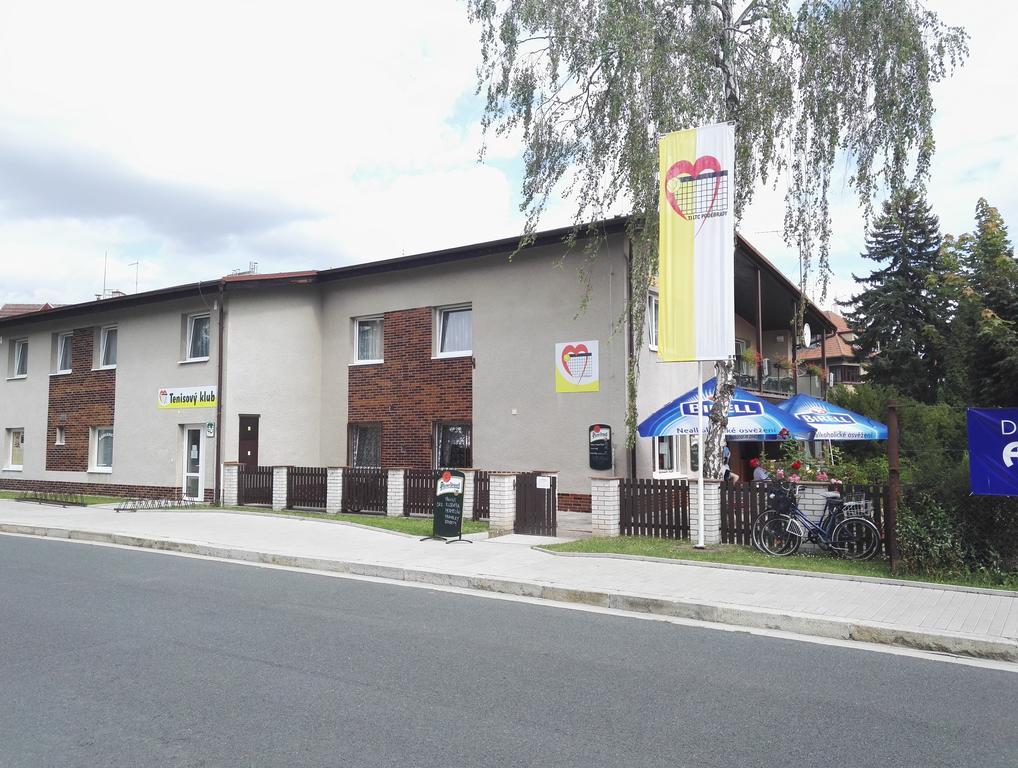 Penzion Tenis Poděbrady Extérieur photo